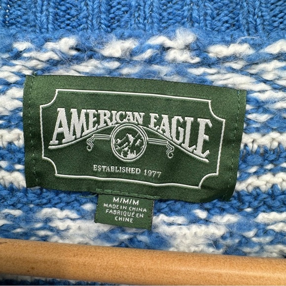 American Eagle Blue Christmas Fair Isle Knit Sweater Size Medium - Picture 7 of 8